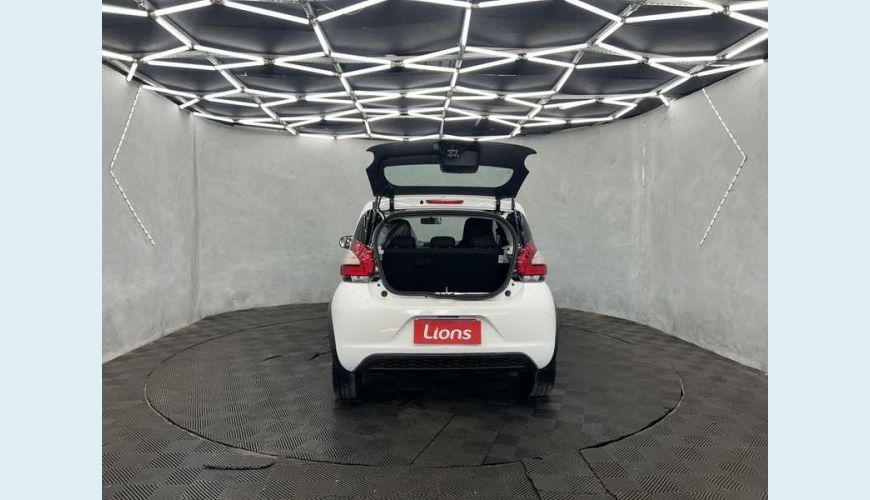 FIAT MOBI LIKE 1.0 (FLEX) - BRANCO - 2023 Foto 7 (Grande)