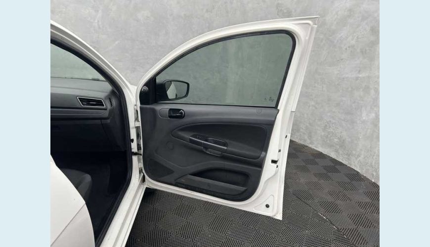 VOLKSWAGEN GOL 1.0 12V (FLEX) - BRANCO - 2023 Foto 7 (Grande)