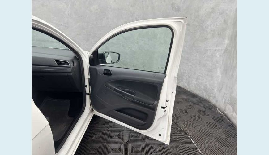 VOLKSWAGEN GOL 1.0 12V FLEX - BRANCO - 2023 Foto 7 (Grande)