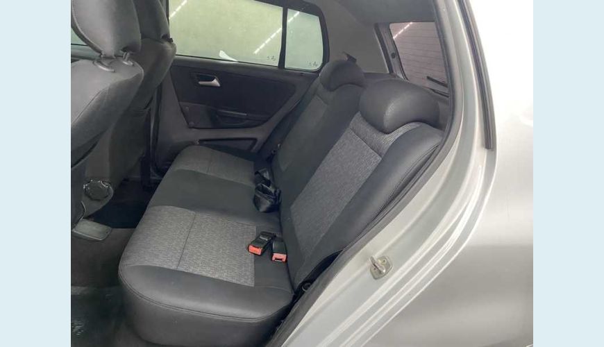 VOLKSWAGEN FOX 1.0 VHT FLEX 4P - PRATA - 2013 Foto 7 (Grande)