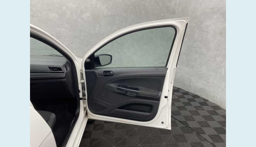 VOLKSWAGEN VOYAGE 1.6 MSI 8V FLEX - BRANCO - 2021 Foto 7 (Grande)