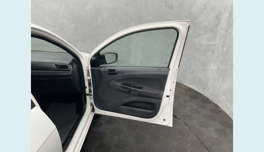 VOLKSWAGEN GOL 1.0 12V FLEX - BRANCO - 2022 Foto 7 (Grande)
