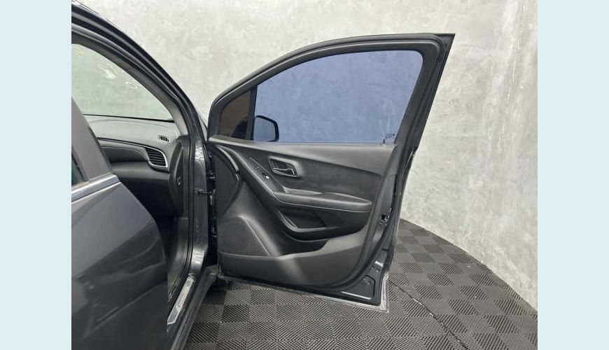 CHEVROLET TRACKER PREMIER 1.4 TURBO AUT. FLEX - CINZA - 2019 Foto 7 (Grande)