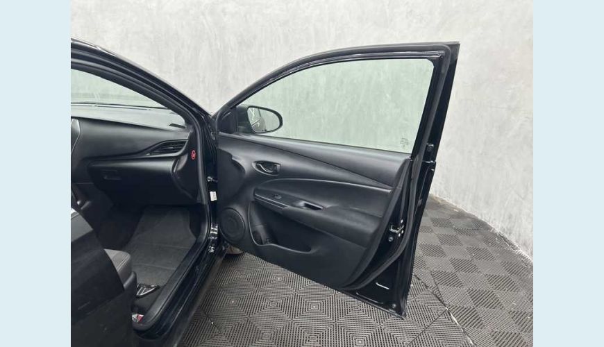 TOYOTA YARIS XL 1.5 FLEX AUT. - PRETO - 2025 Foto 7 (Grande)