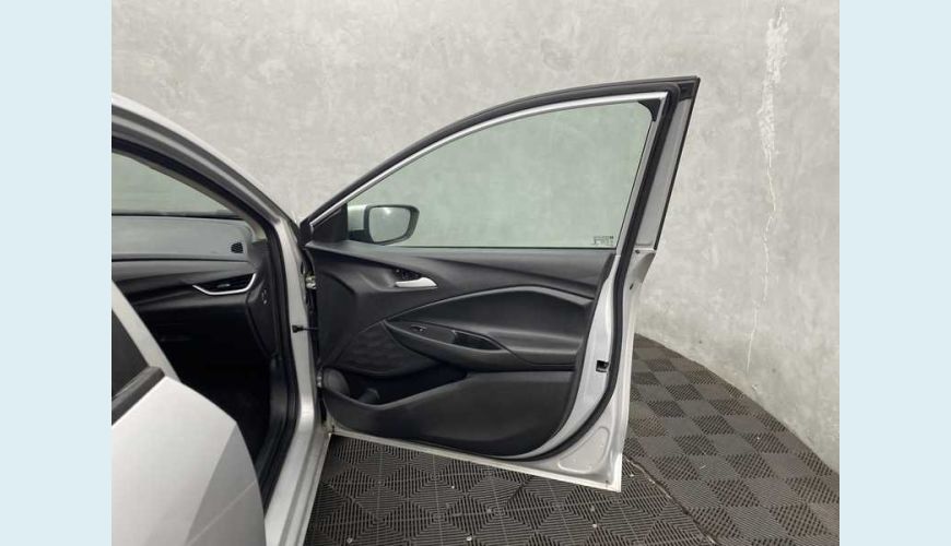 CHEVROLET ONIX LT 1.0 FLEX - PRATA - 2020 Foto 7 (Grande)