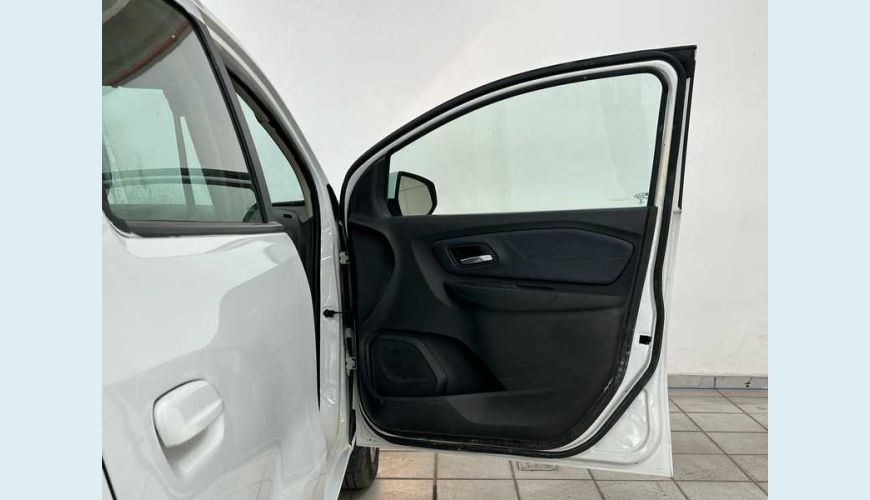 CHEVROLET SPIN PREMIER 1.8 (AUT.) - BRANCO - 2023 Foto 7 (Grande)