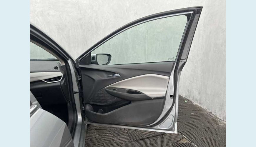 CHEVROLET ONIX HATCH PREM. 1.0 12V TB FLEX 5P AUT. - PRATA - 2025 Foto 7 (Grande)