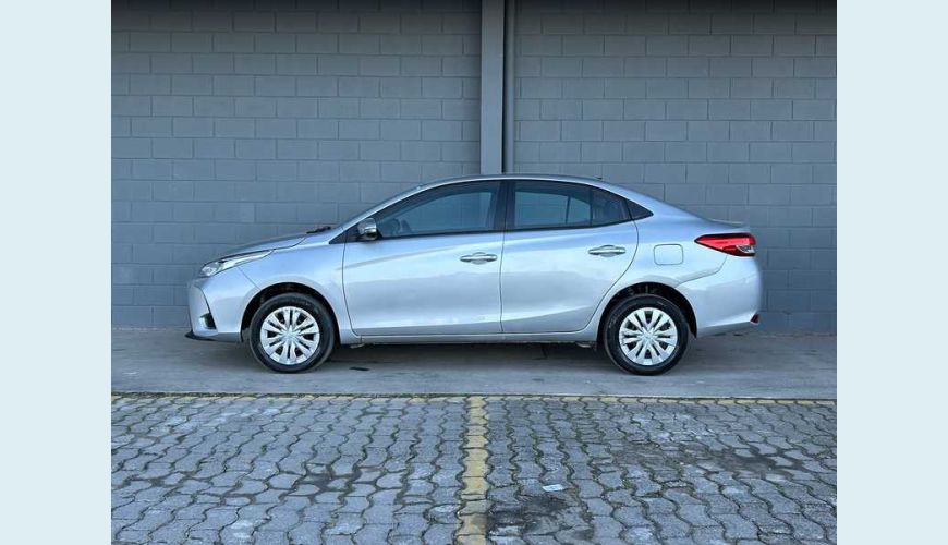 TOYOTA YARIS SEDAN XL 1.5 FLEX AUT. - PRATA - 2025 Foto 7 (Grande)