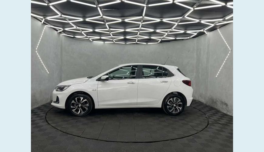 CHEVROLET ONIX HATCH PREM. 1.0 12V TB FLEX 5P AUT. - BRANCO - 2025 Foto 7 (Grande)