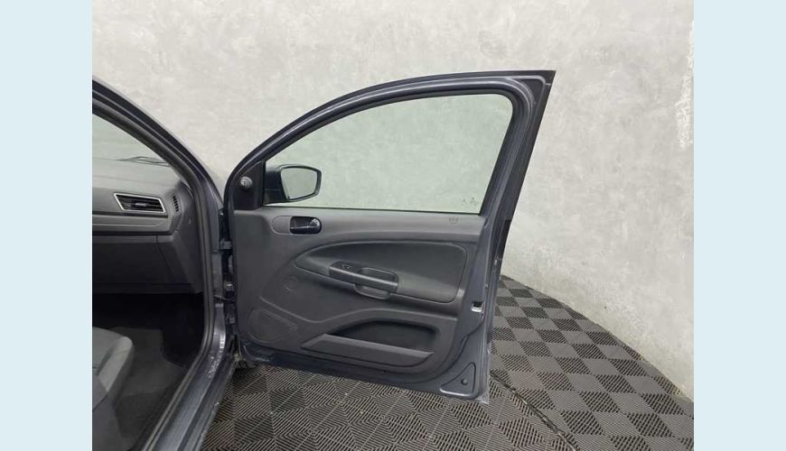 VOLKSWAGEN GOL 1.0 12V FLEX - CINZA - 2022 Foto 7 (Grande)