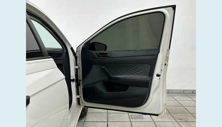 VOLKSWAGEN POLO TRACK 1.0 FLEX 12V 5P - BRANCO - 2023 Foto 7 (Grande)