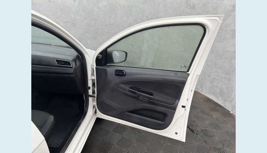 VOLKSWAGEN VOYAGE 1.0 MPI FLEX - BRANCO - 2023 Foto 7 (Grande)