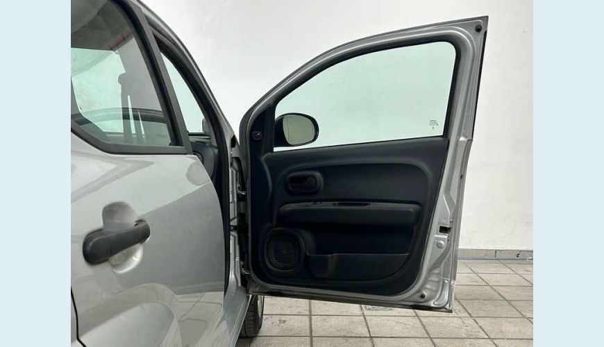 FIAT MOBI LIKE 1.0 - PRATA - 2024 Foto 7 (Grande)