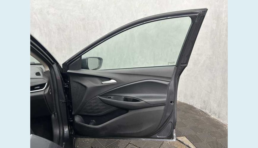 CHEVROLET ONIX PLUS LTZ 1.0 TURBO (AUT.) - CINZA - 2025 Foto 7 (Grande)