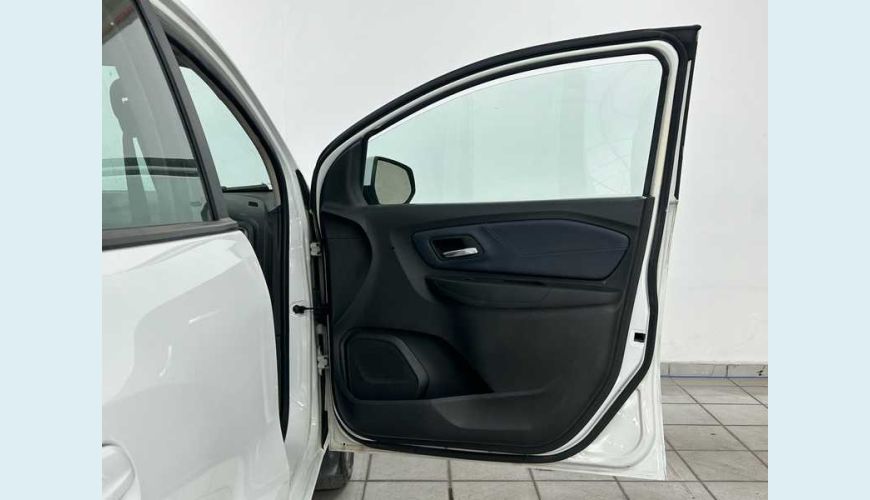 CHEVROLET SPIN PREMIER 1.8 (AUT.) - BRANCO - 2023 Foto 7 (Grande)