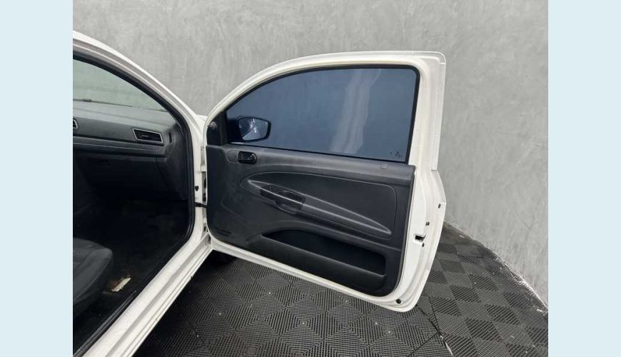 VOLKSWAGEN SAVEIRO ROBUST 1.6 MSI CS FLEX - BRANCO - 2023 Foto 7 (Grande)