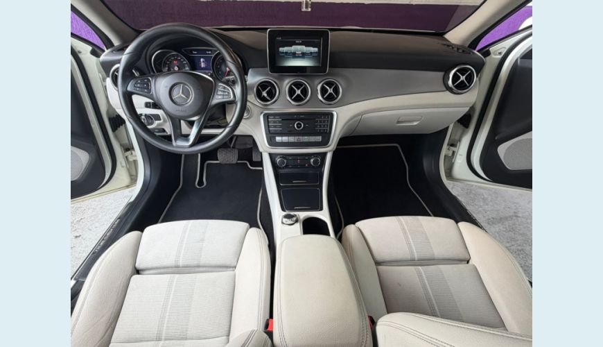 MERCEDES-BENZ GLA 200 - BRANCO - 2018 Foto 7 (Grande)