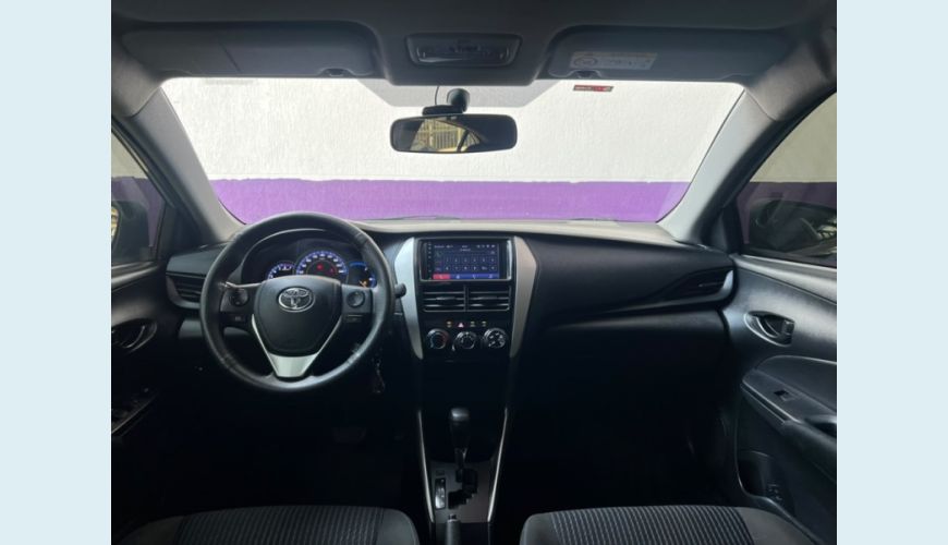 TOYOTA YARIS - PRATA - 2022 Foto 7 (Grande)
