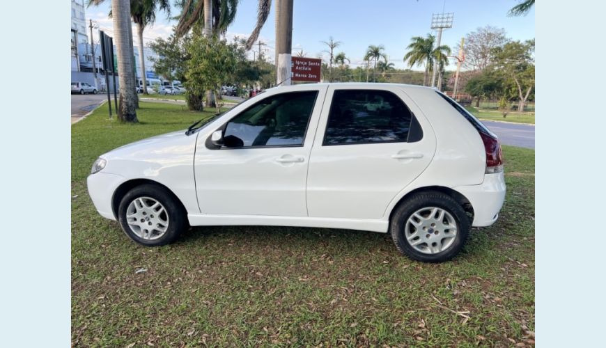 FIAT PALIO - BRANCO - 2005 Foto 7 (Grande)