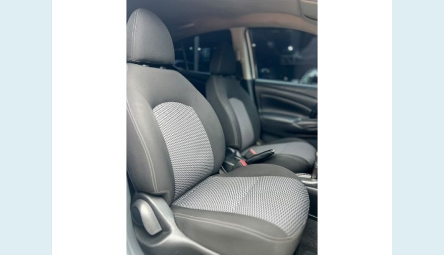 NISSAN VERSA - BRANCO - 2018 Foto 7 (Grande)