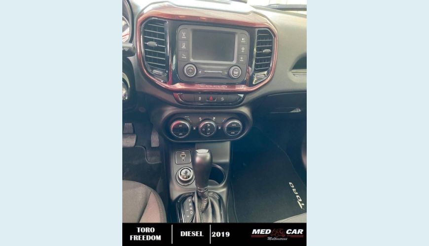 FIAT TORO 2.0 16V TURBO DIESEL FREEDOM 4WD AT9 - CINZA - 2019 Foto 8 (Grande)