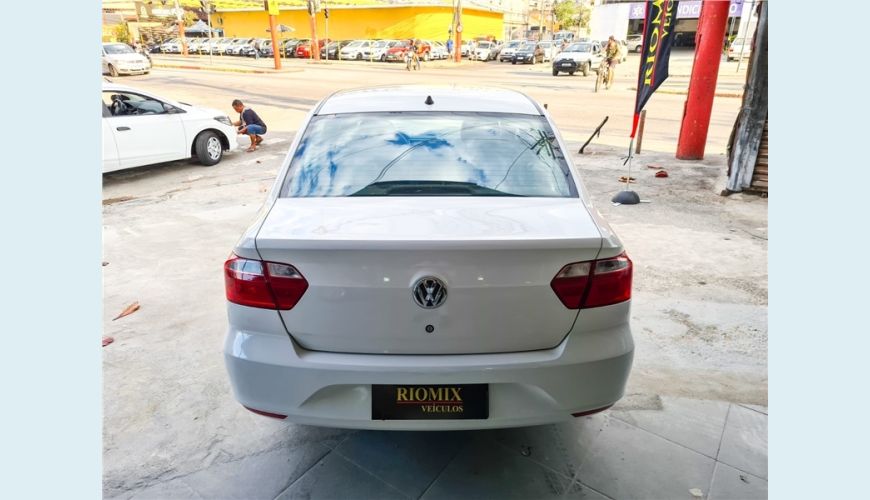 VOLKSWAGEN VOYAGE 1.6 MSI TOTALFLEX 4P MANUAL - BRANCO - 2019 Foto 8 (Grande)