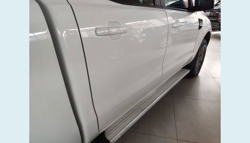 FORD RANGER 2.2 XLS 4X4 CD 16V DIESEL 4P AUT. - BRANCO - 2018 Foto 8 (Grande)