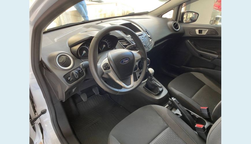 FORD FIESTA 1.6 TI-VCT FLEX SE MANUAL - BRANCO - 2018 Foto 8 (Grande)