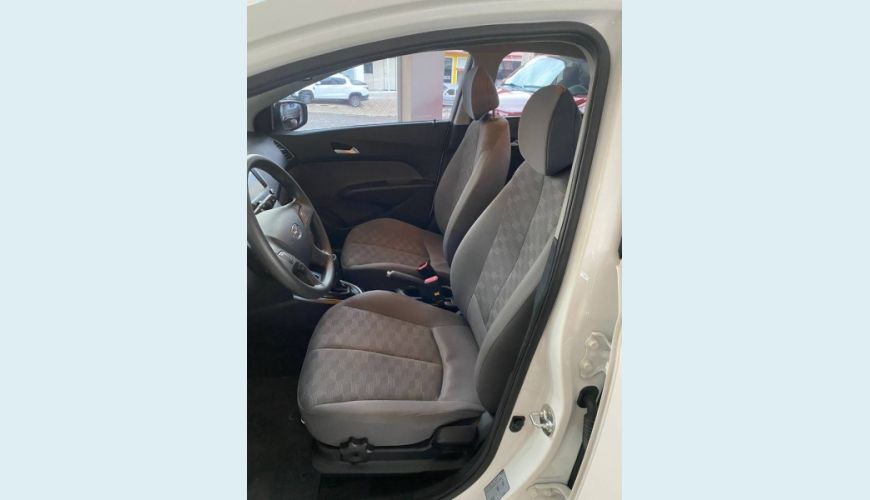 HYUNDAI HB 20S 1.6 COMFORT PLUS 16V FLEX 4P MANUAL - BRANCO - 2019 Foto 8 (Grande)
