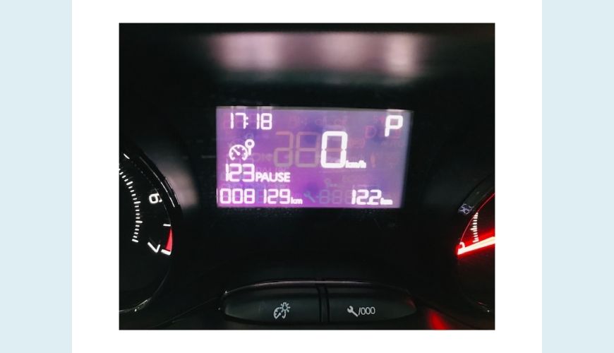 PEUGEOT 2008 1.6 16V FLEX ALLURE 4P AUT. - MARROM - 2021 Foto 8 (Grande)