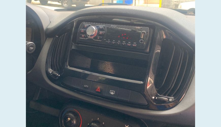 FIAT UNO WAY 1.0 FLEX 6V 5P - BRANCO - 2018 Foto 8 (Grande)