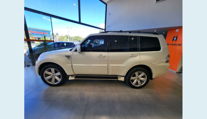 MITSUBISHI PAJERO FULL 3.2 HPE 4X4 16V TURBO INTERCOOLER DIESEL 4P AUT. - BRANCO - 2014 Foto 8 (Grande)