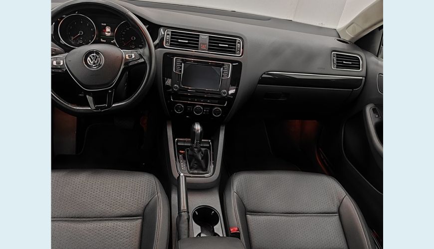 VOLKSWAGEN JETTA 2.0 TSI HIGHLINE 211CV 4P TIPTRONIC - PRETO - 2016 Foto 8 (Grande)