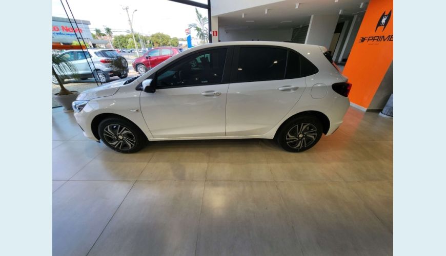 CHEVROLET ONIX 1.0 FLEX LT MANUAL - BRANCO - 2024 Foto 8 (Grande)