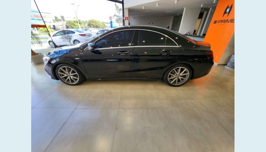 MERCEDES-BENZ CLA 250 2.0 CGI SPORT 4MATIC 7G-DCT - PRETO - 2018 Foto 8 (Grande)