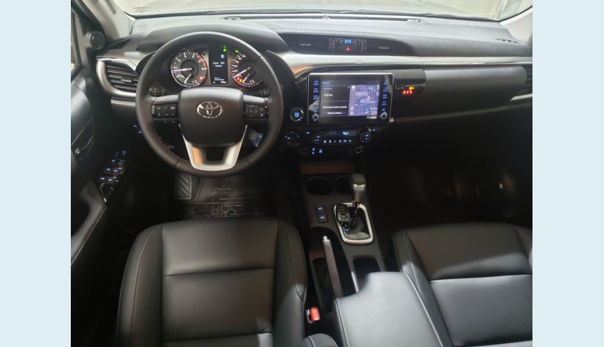 TOYOTA HILUX 2.8 D-4D TURBO DIESEL CD SRV 4X4 AUT. - CINZA - 2024 Foto 8 (Grande)