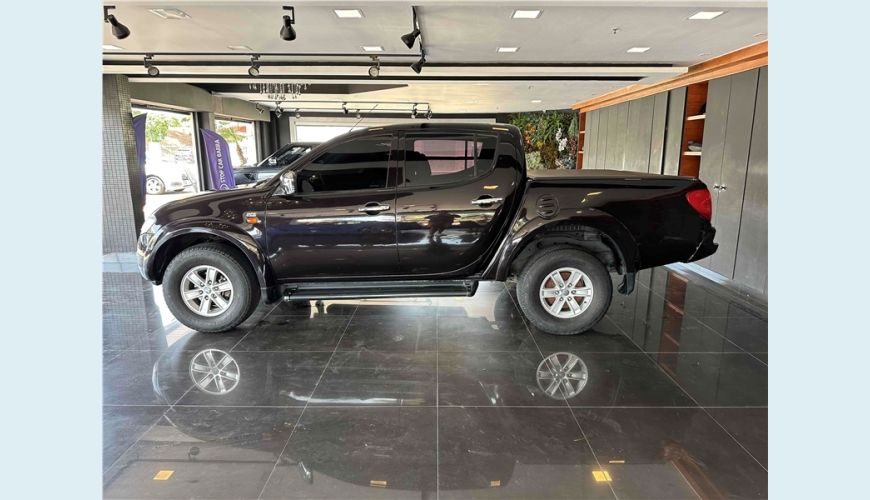 MITSUBISHI L200 TRITON 3.2 HPE 4X4 CD 16V TURBO INTERCOOLER DIESEL 4P AUT. - N/D - 2010 Foto 8 (Grande)