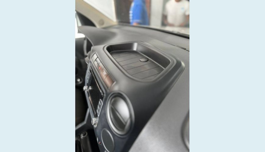 VOLKSWAGEN AMAROK 2.0 4X2 CS 16V TURBO INTERCOOLER DIESEL 2P MANUAL - BRANCO - 2014 Foto 8 (Grande)