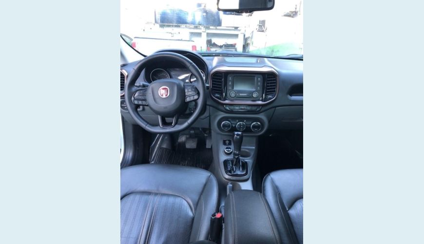 FIAT TORO 2.0 16V TURBO DIESEL VOLCANO 4WD AT9 - BRANCO - 2017 Foto 8 (Grande)