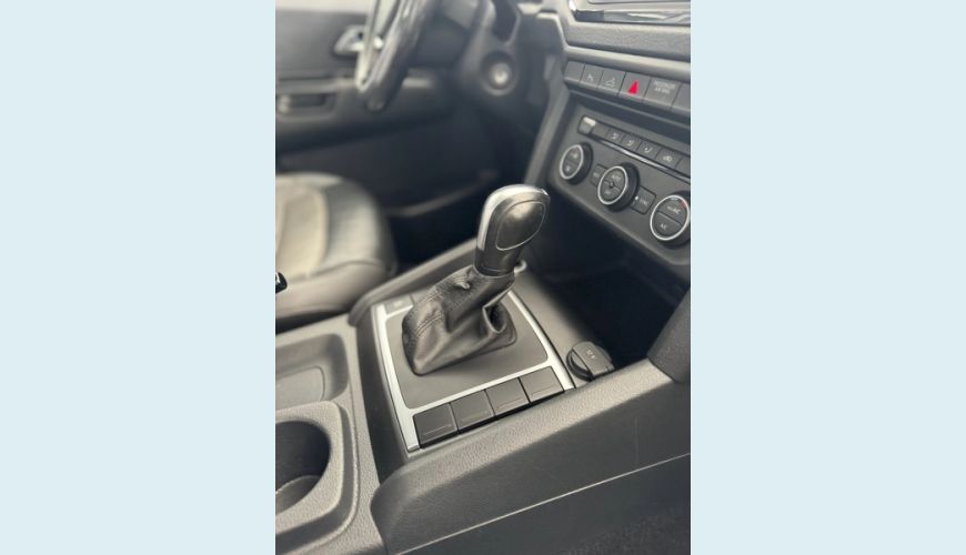 VOLKSWAGEN AMAROK 2.0 COMFORTLINE 4X4 CD 16V TURBO INTERCOOLER DIESEL 4P AUT. - CINZA - 2019 Foto 8 (Grande)