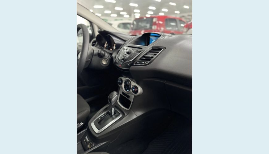 FORD FIESTA 1.6 SE HATCH 16V FLEX 4P POWERSHIFT - PRETO - 2014 Foto 8 (Grande)
