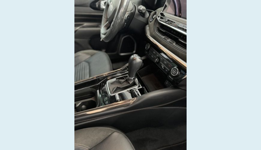 JEEP COMMANDER 2.0 TD380 TURBO DIESEL LIMITED AT9 - BRANCO - 2022 Foto 8 (Grande)