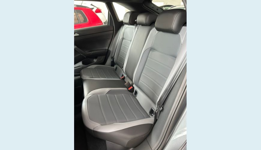 VOLKSWAGEN NIVUS 1.0 200 TSI TOTAL FLEX HIGHLINE AUT. - CINZA - 2021 Foto 8 (Grande)