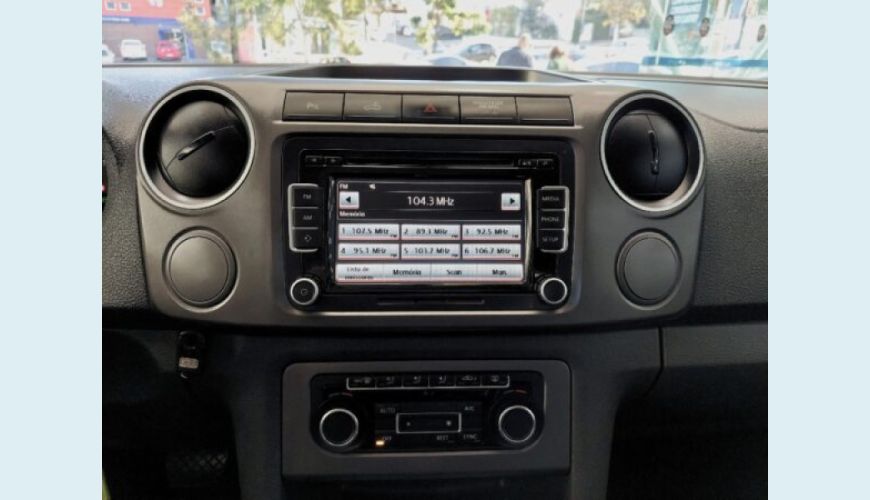 VOLKSWAGEN AMAROK 2.0 HIGHLINE 4X4 CD 16V TURBO INTERCOOLER DIESEL 4P AUT. - AZUL - 2014 Foto 8 (Grande)