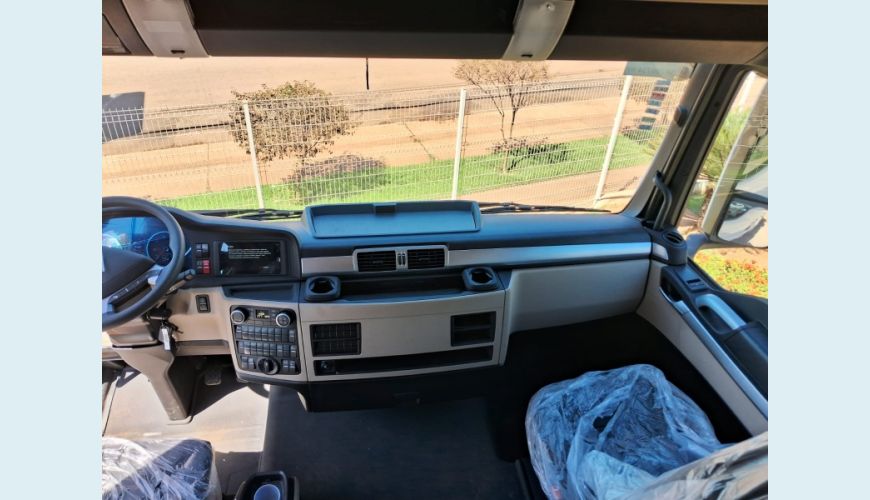 VOLKSWAGEN METEOR 29.530 6X4 2P (DIESEL)(E6) - BRANCO - 2025 Foto 8 (Grande)
