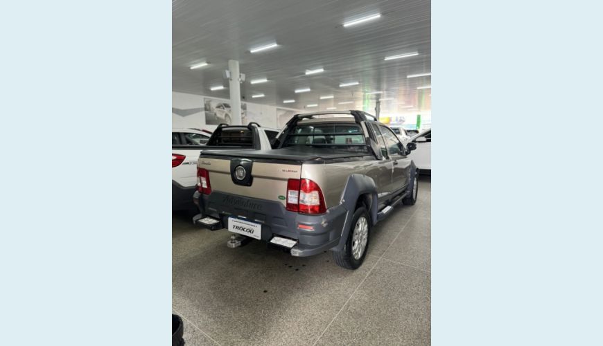FIAT STRADA 1.8 MPI ADVENTURE LOCKER CE 16V FLEX 2P MANUAL - BEGE - 2009 Foto 8 (Grande)