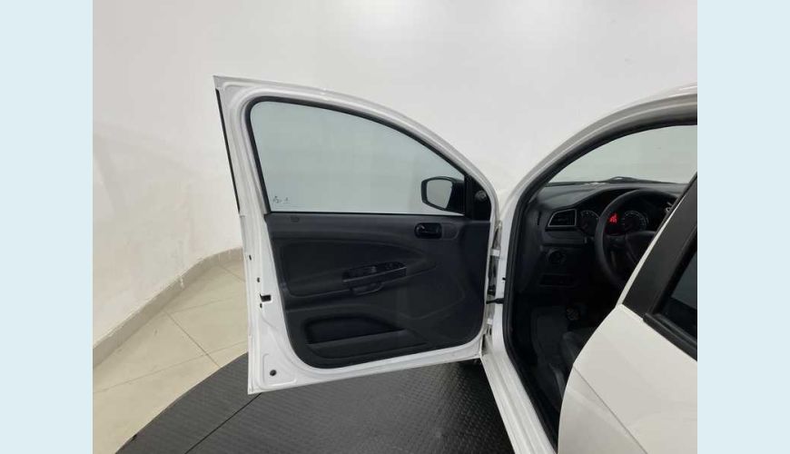 VOLKSWAGEN VOYAGE 1.6 MSI 8V FLEX - BRANCO - 2020 Foto 8 (Grande)