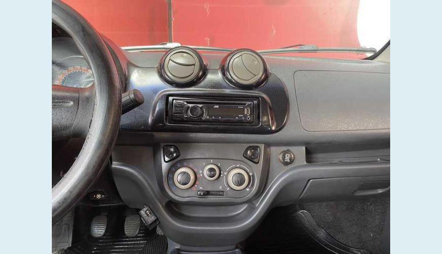 FIAT UNO VIVACE 1.0 8V FLEX 4P - PRATA - 2012 Foto 8 (Grande)