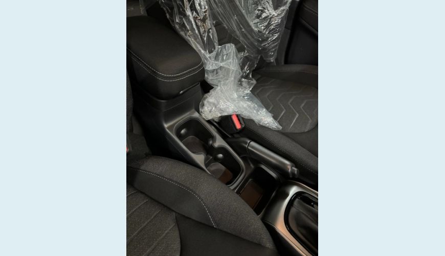 FIAT TORO 1.3 TURBO 270 FLEX FREEDOM AT6 - PRATA - 2024 Foto 8 (Grande)