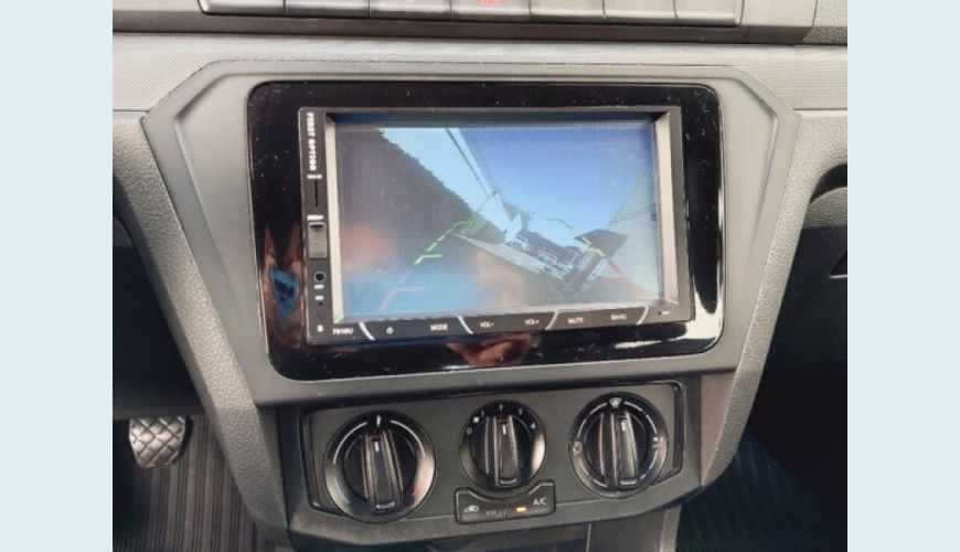 VOLKSWAGEN GOL 1.6 MSI TOTALFLEX 4P MANUAL - CINZA - 2021 Foto 8 (Grande)
